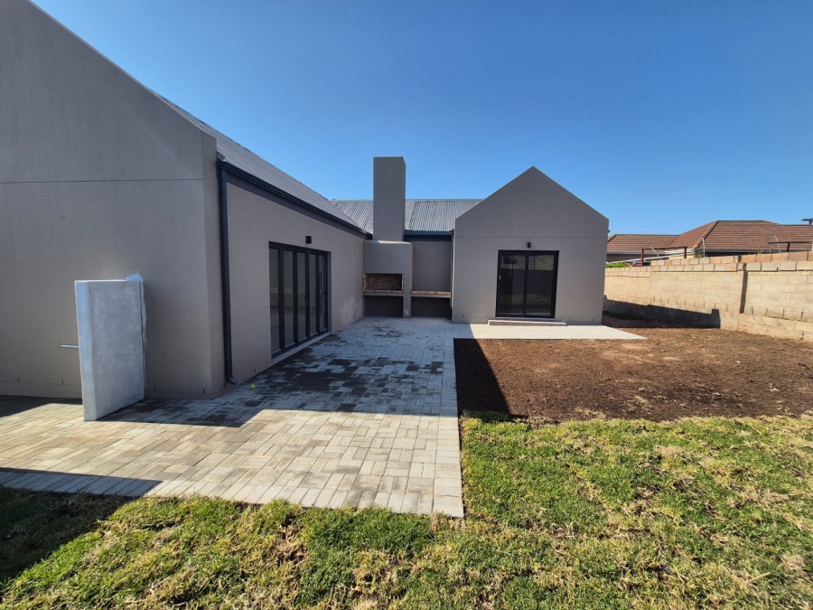 3 Bedroom Property for Sale in Vredenburg Western Cape